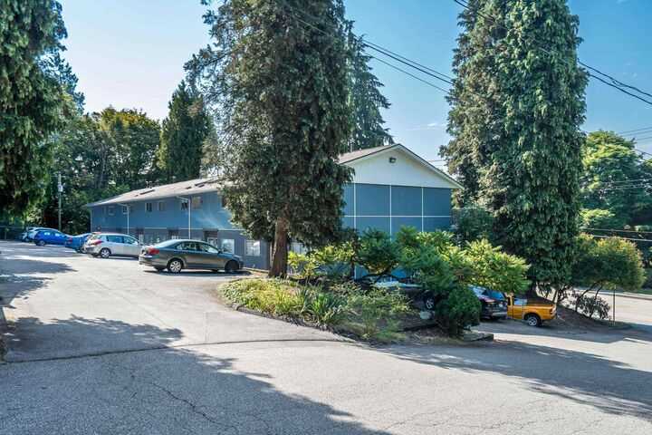 305 Marathon Court — photo 1