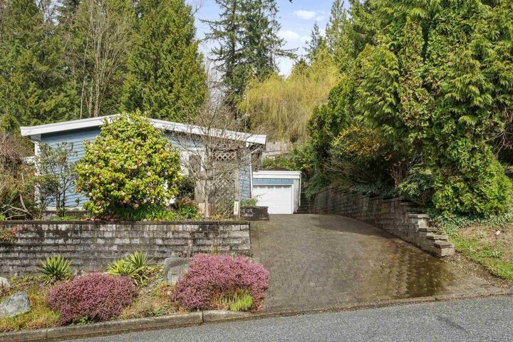 129 Roe Drive — photo 1