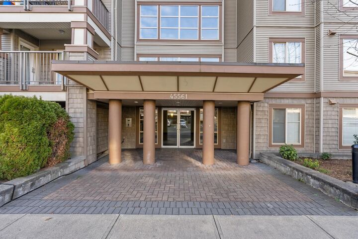 45561 Yale Road 203 — photo 1