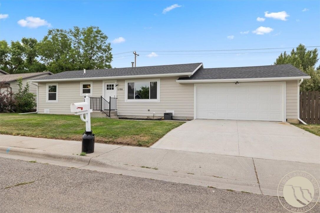 Property Photo: 1106 W Maryland Lane MT 59044