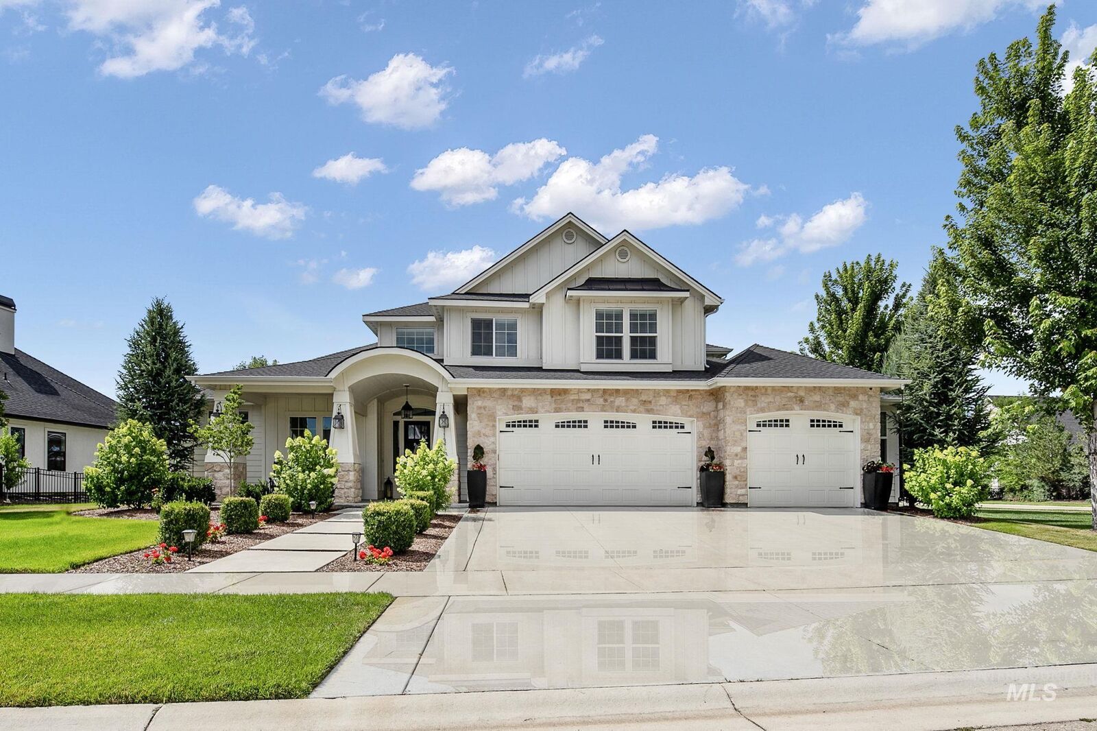 Property Photo: 1137 W Back Forty Dr ID 83616