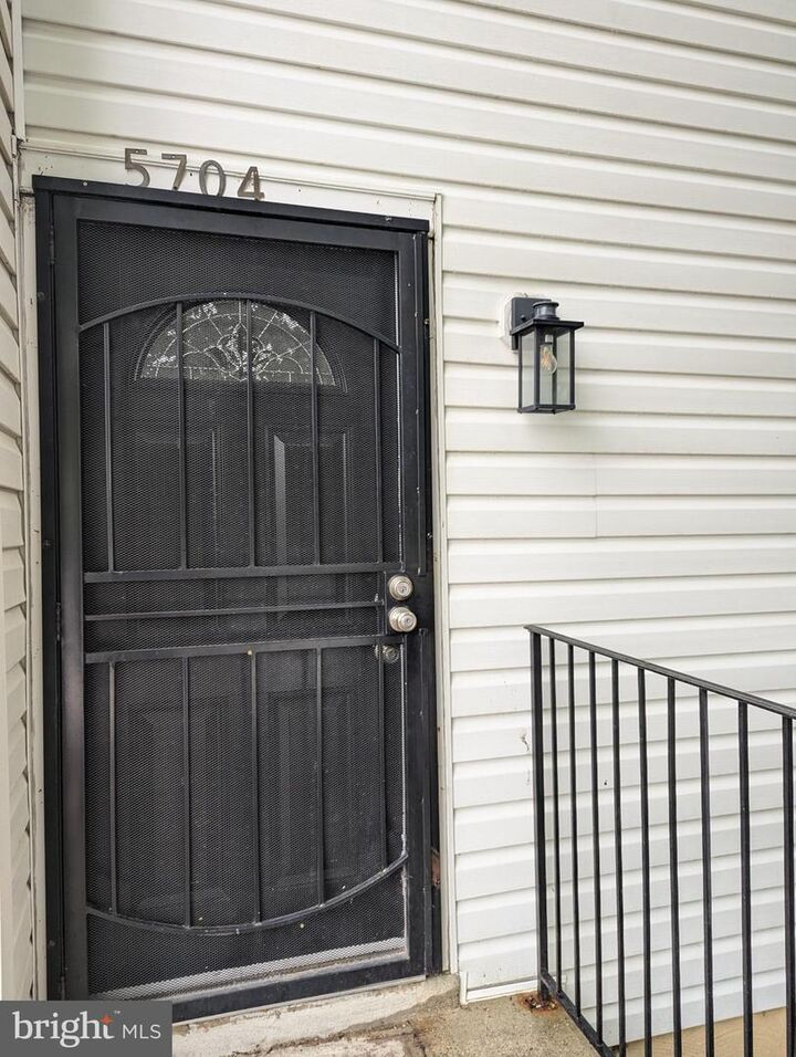 Property Photo:  5704 Sweetway Terrace 43  MD 20743 