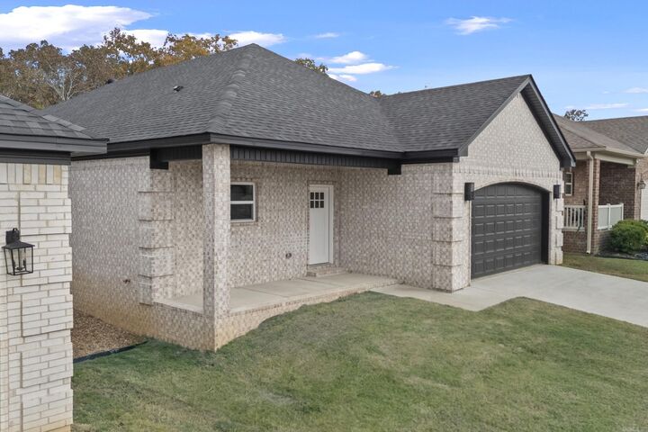 Property Photo: 7224 Stonehenge Drive AR 72120