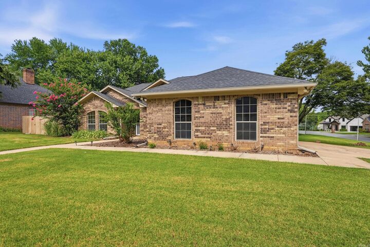 Property Photo:  1500 John Ed Circle  AR 72034 