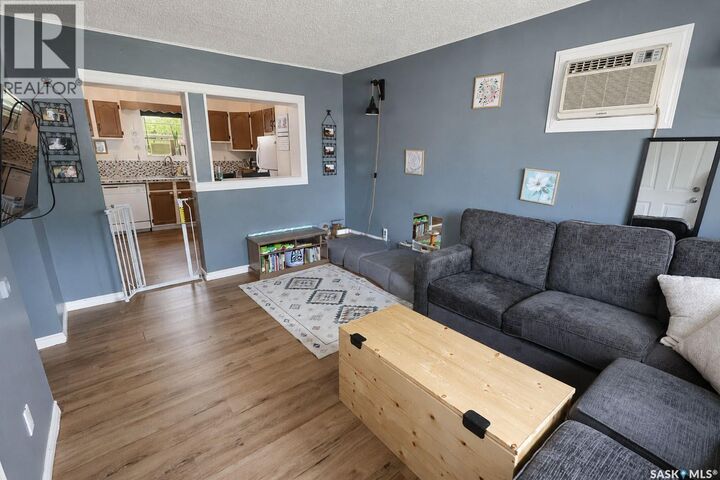 Property Photo: 748 5th Street E SK S6V 0M5