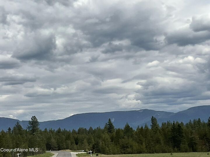 Property Photo:  27174 N Dawson Loop  ID 83801 