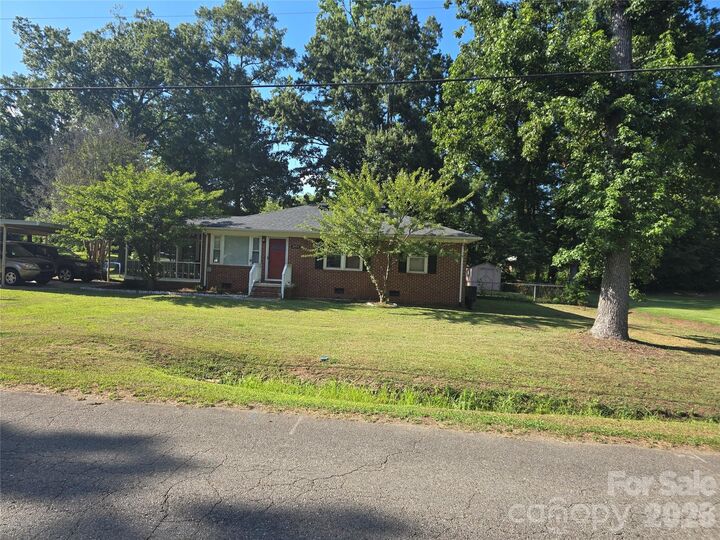 Property Photo: 2493 Oakwood Circle SC 29732