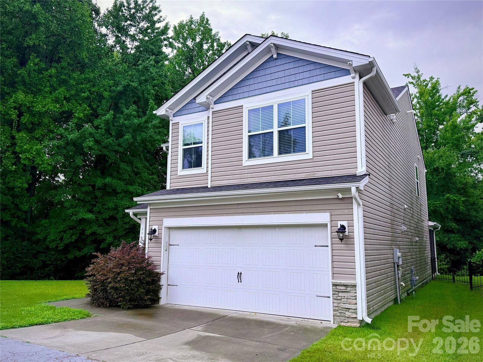 Property Photo: 3964 White Kestrel Drive NC 27616