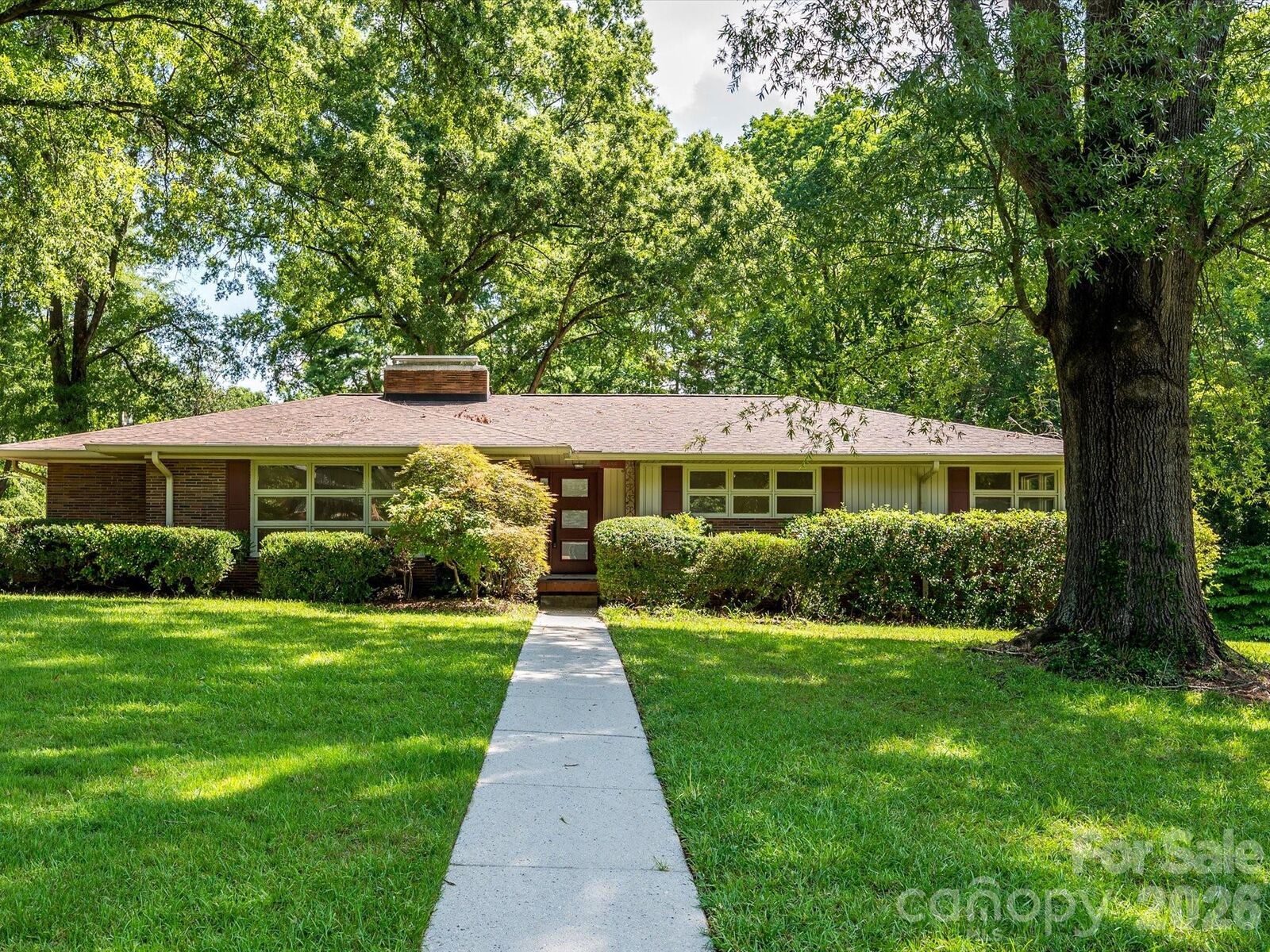 Property Photo: 688 Grandview Drive NE NC 28025