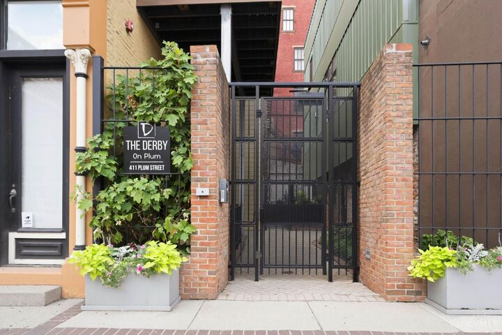 Property Photo: 411 Plum Street OH 45202