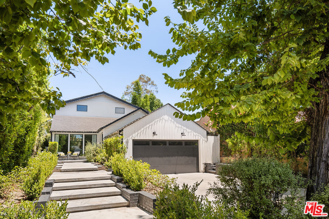 Property Photo:  4034 Denny Ave  CA 91604 