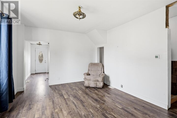 Property Photo: 763 Dyment St ON P6C 1E7