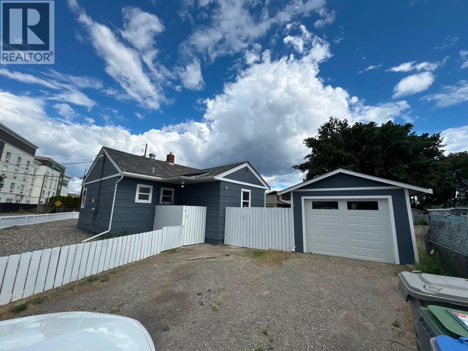 Property Photo: 121 Willow Street BC V2B 4C6