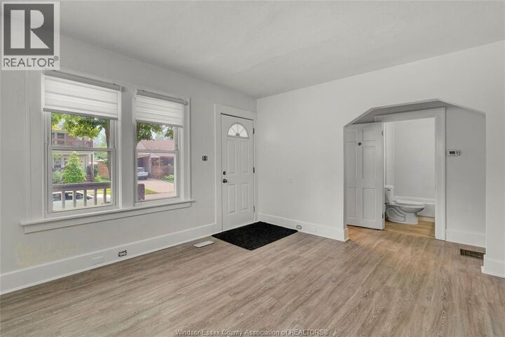 Property Photo:  842-844 Ellrose Avenue Duplex  ON N8Y 3W7 