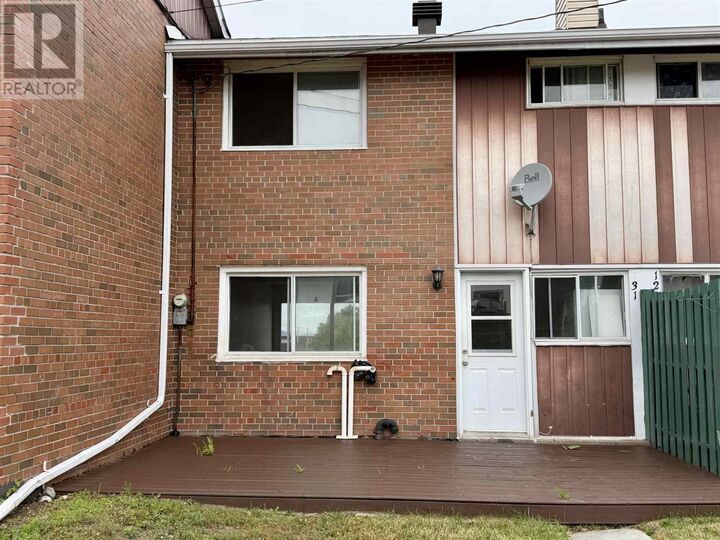 Property Photo:  131 Hillside Dr N  ON P5A 1X5 