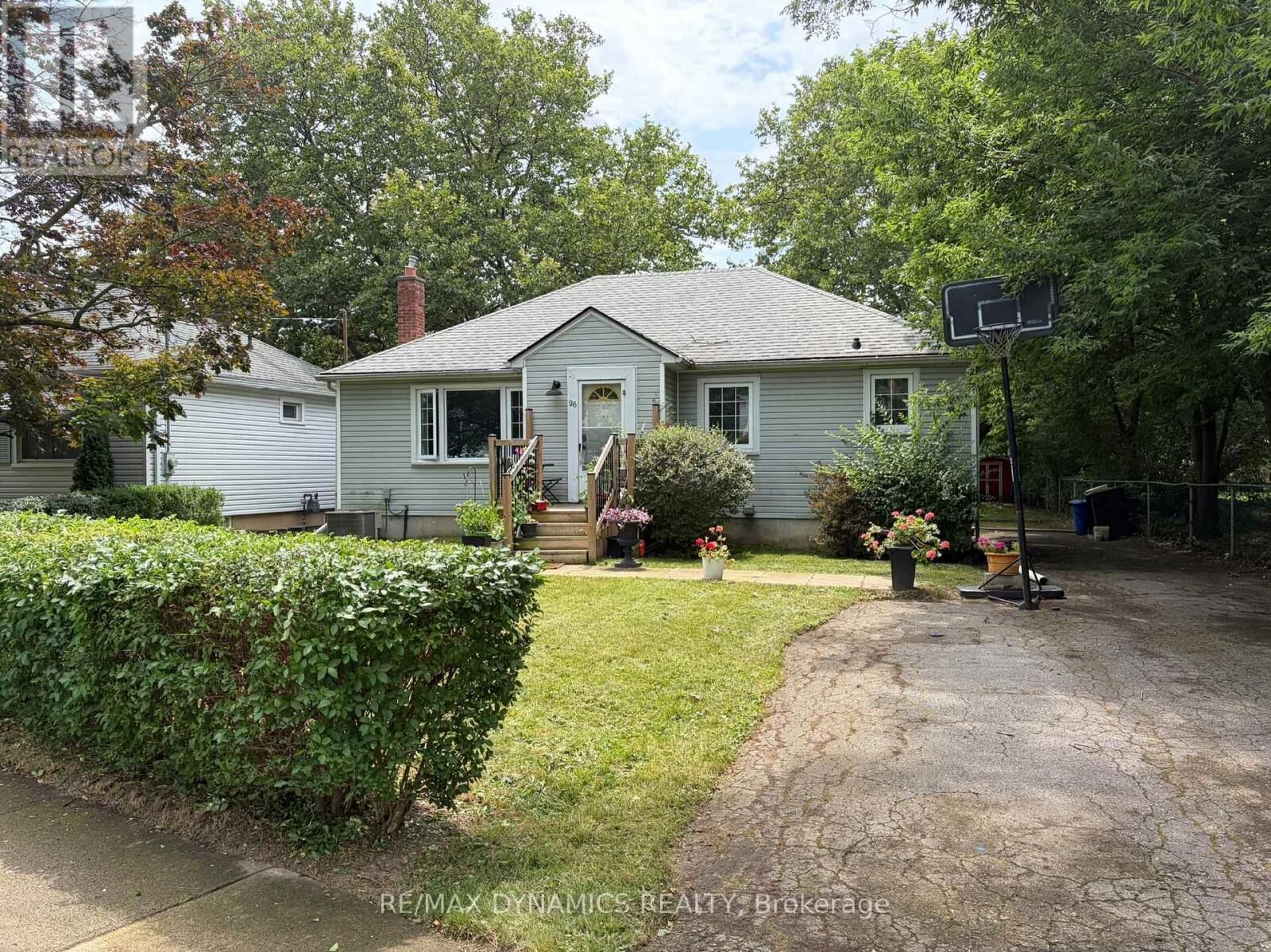 Property Photo:  26 Beamer Avenue  ON L2M 2L3 