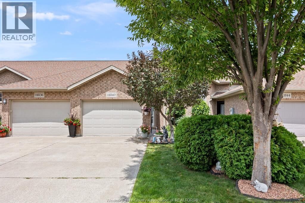 Property Photo: 11840 Boulder Crescent ON N8P 1Z4