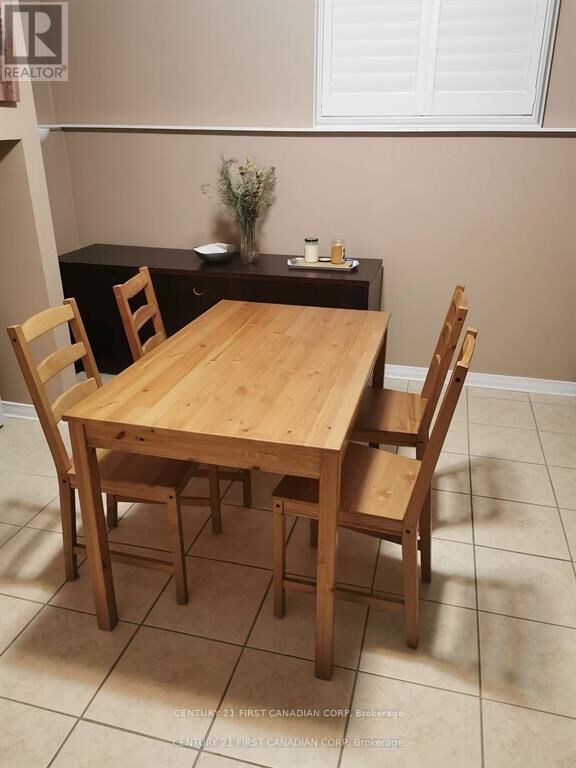 Photo de la propriété:  309 Blue Forest Drive Lower  ON N6G 3J7 