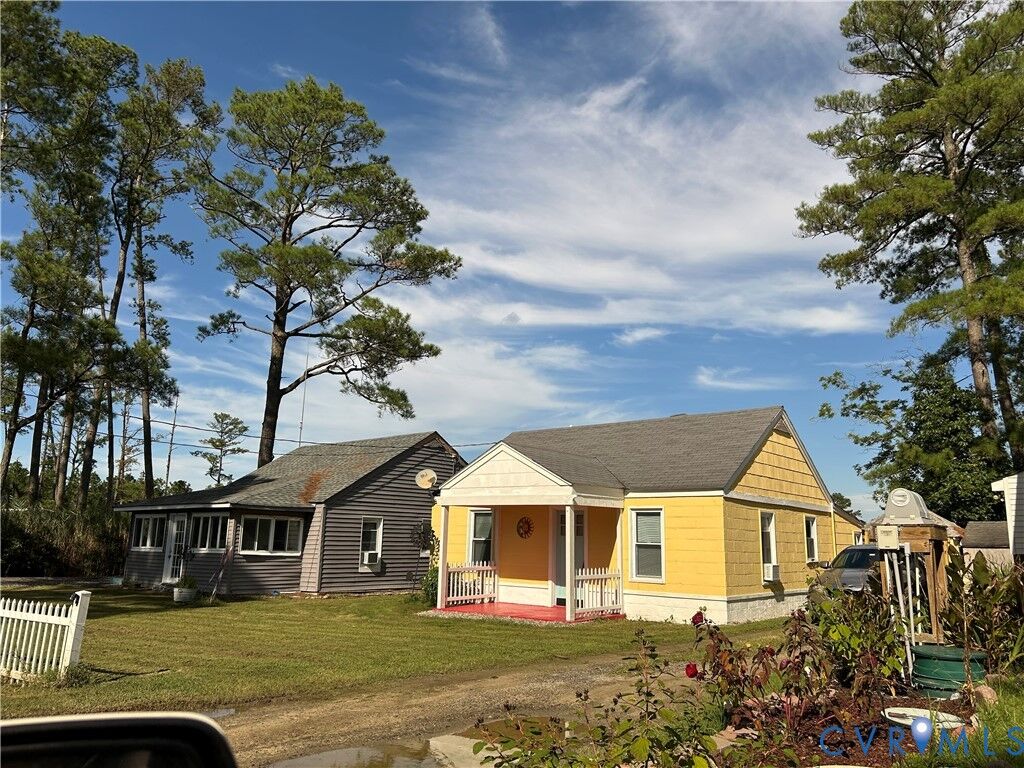 Property Photo: 41 Hobday Street VA 23128