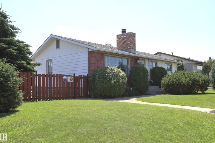 10715 132 Avenue NW — photo 1