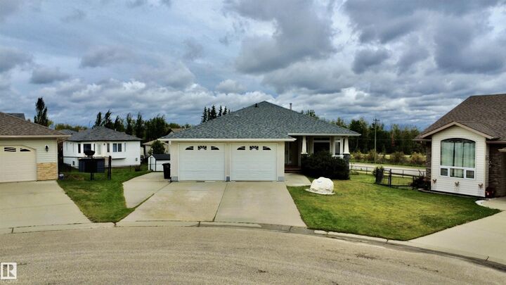 Property Photo: 3806 44A Avenue AB T7A 1V9