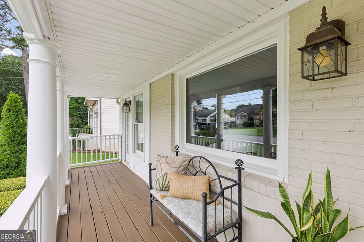 Property Photo: 2302 Briarwood Hills Drive NE GA 30319