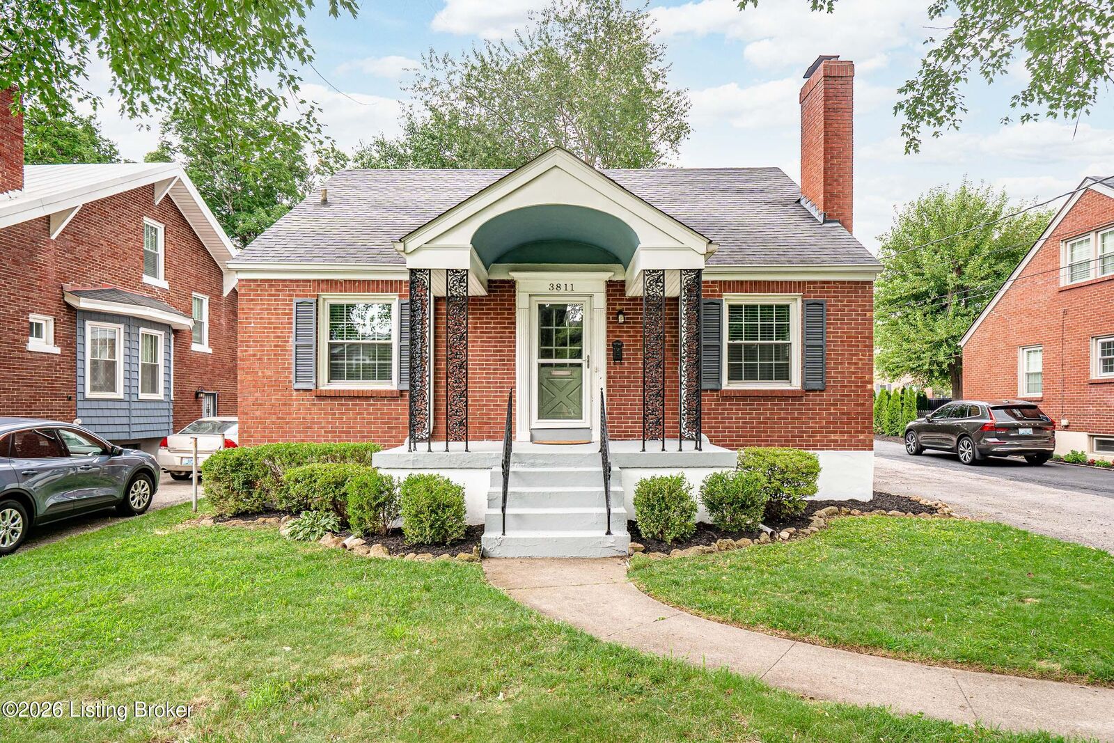 Property Photo:  3811 Grandview Ave  KY 40207 