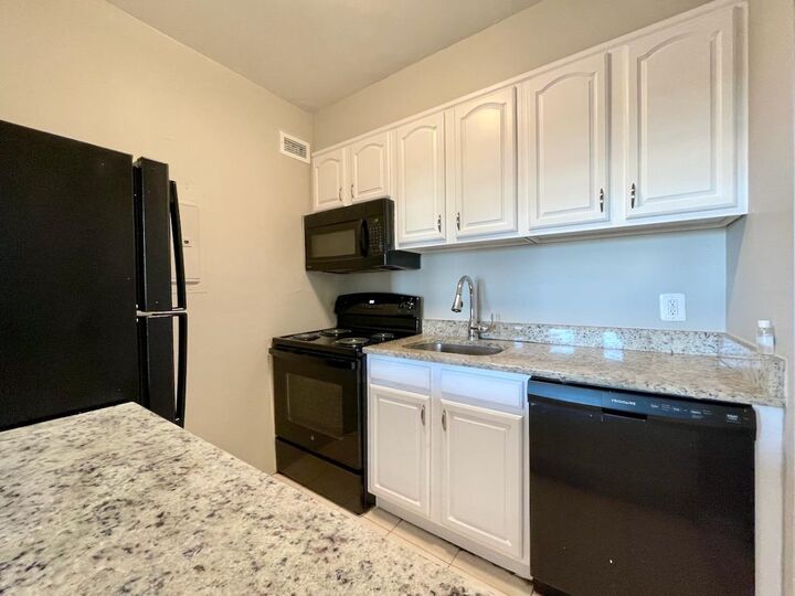 Property Photo:  43-49 Van Wagenen Ave 4B  NJ 07306 