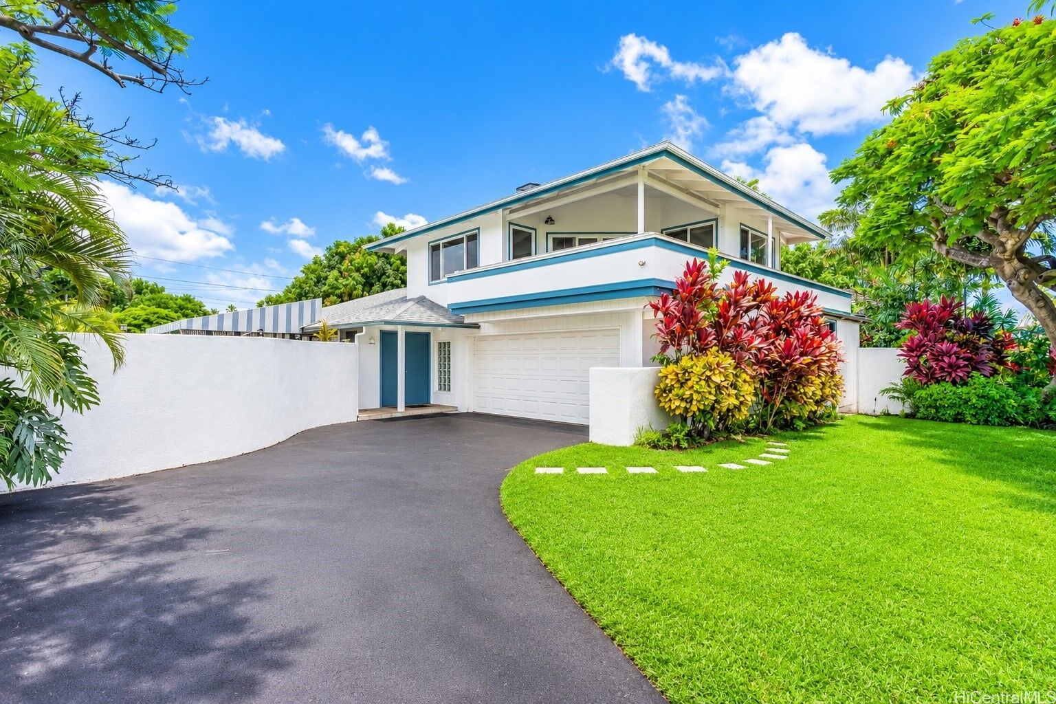 Property Photo:  653 Ulumaika Street  HI 96816 