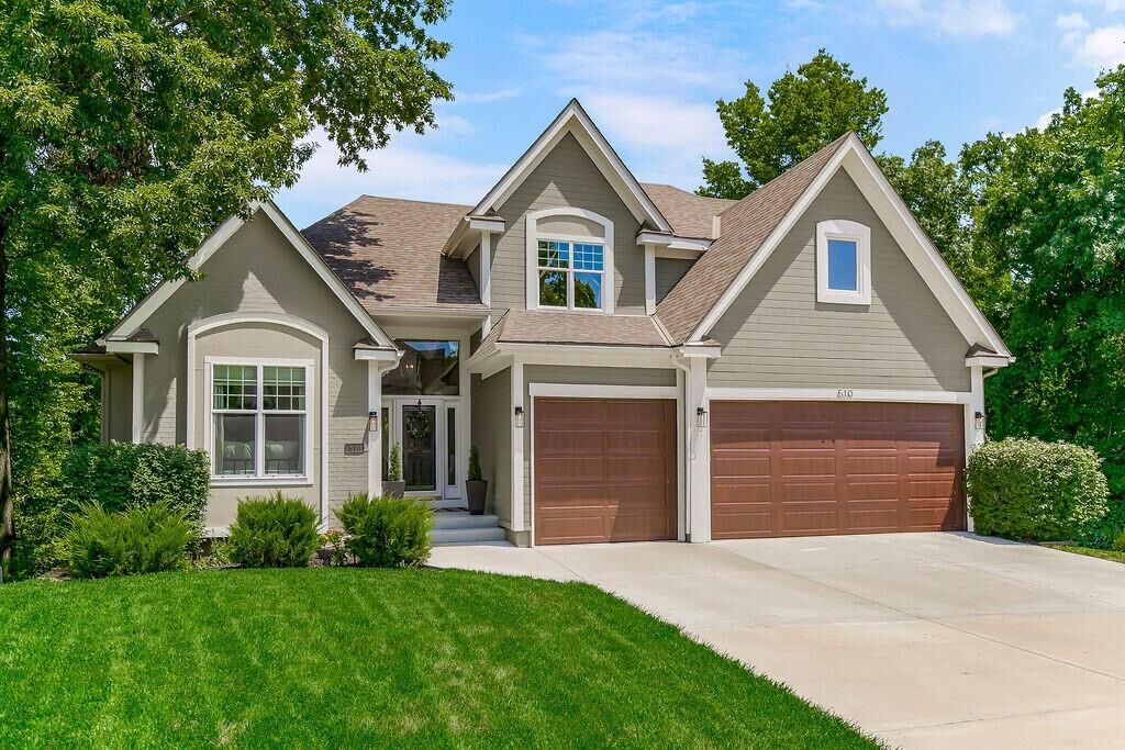 Property Photo: 510 E 122nd Street MO 64145