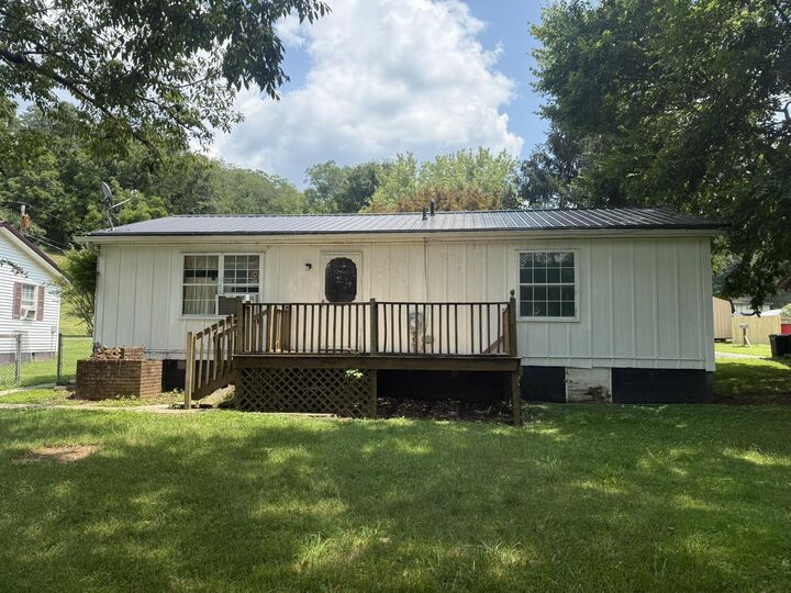 Property Photo:  98 Cooper Street  KY 41179 