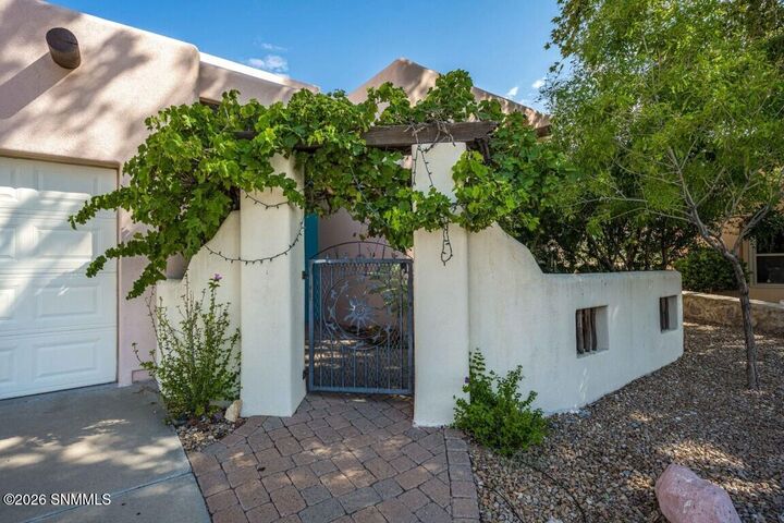 Property Photo:  514 La Melodia Drive  NM 88011 