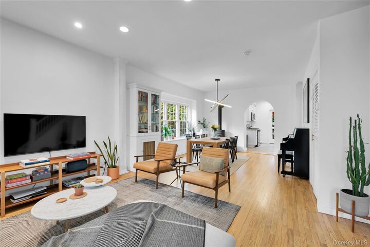 Property Photo: 37 Warren Avenue NY 10707