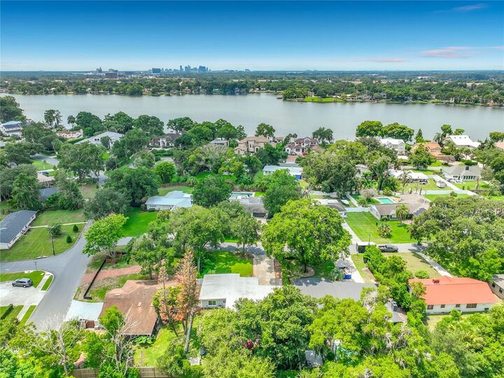 Property Photo: 216 Blossom Lane FL 32789