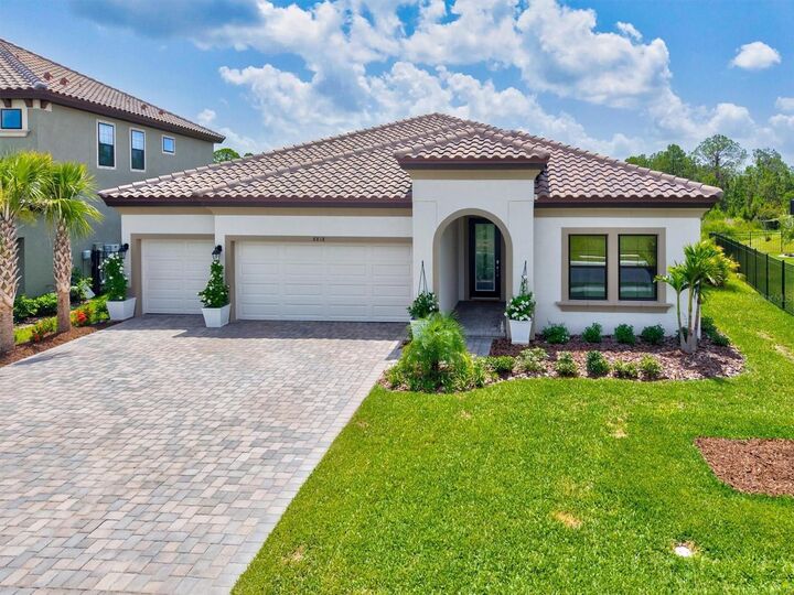 Property Photo:  8818 Eastwyck Drive  FL 34219 