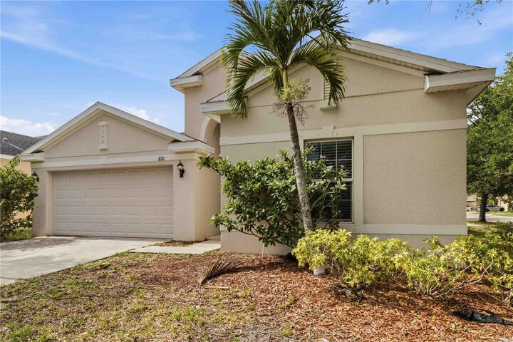 Property Photo: 820 Parker Den Drive FL 33570