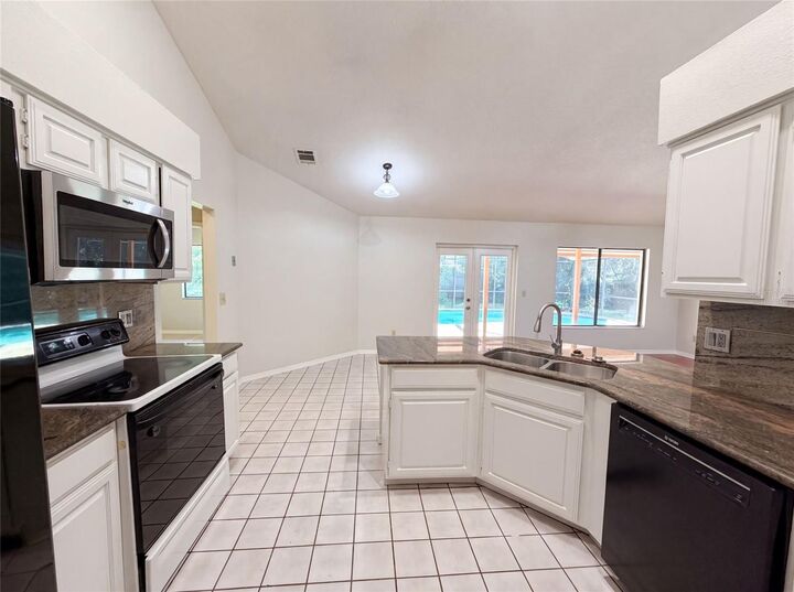 Property Photo: 332 Sprucewood Road FL 32746
