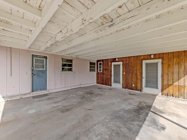 Property Photo: 730 S Venice Boulevard FL 34293