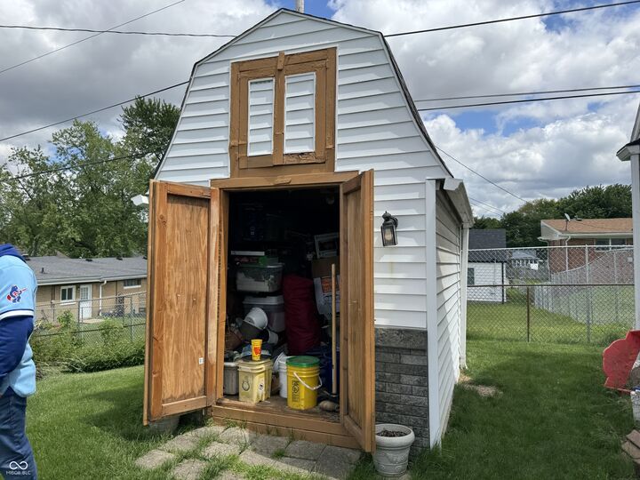 Property Photo: 509 S Luett Avenue IN 46241