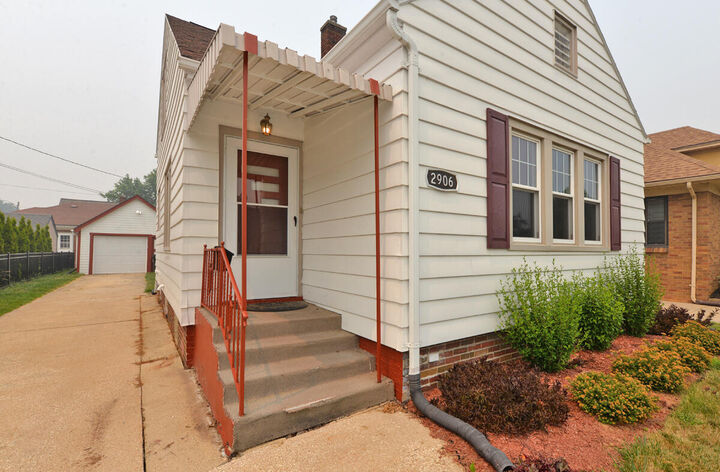 Property Photo: 2906 Green St WI 53402