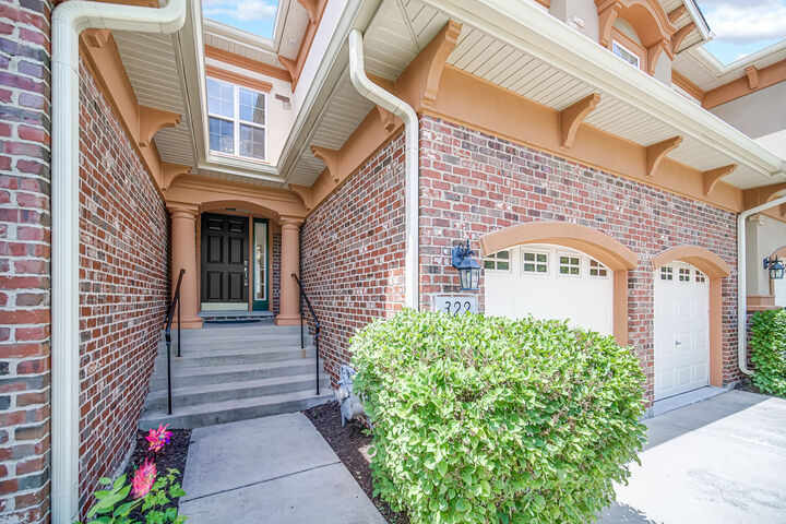 Property Photo: 322 Montabello IL 60108