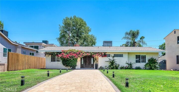 Property Photo:  7656 Lasaine  CA 91325 