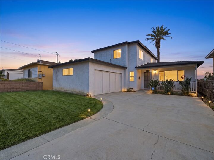 Property Photo:  1428 W 124th  CA 90047 