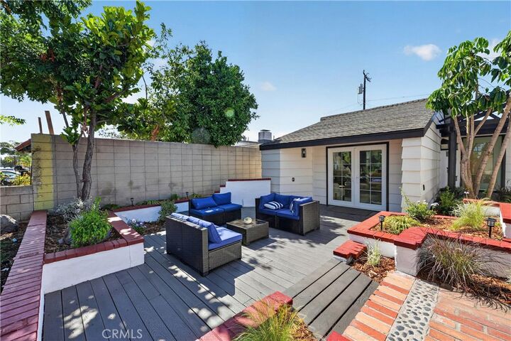 Property Photo:  2134 W Romneya Drive  CA 92801 