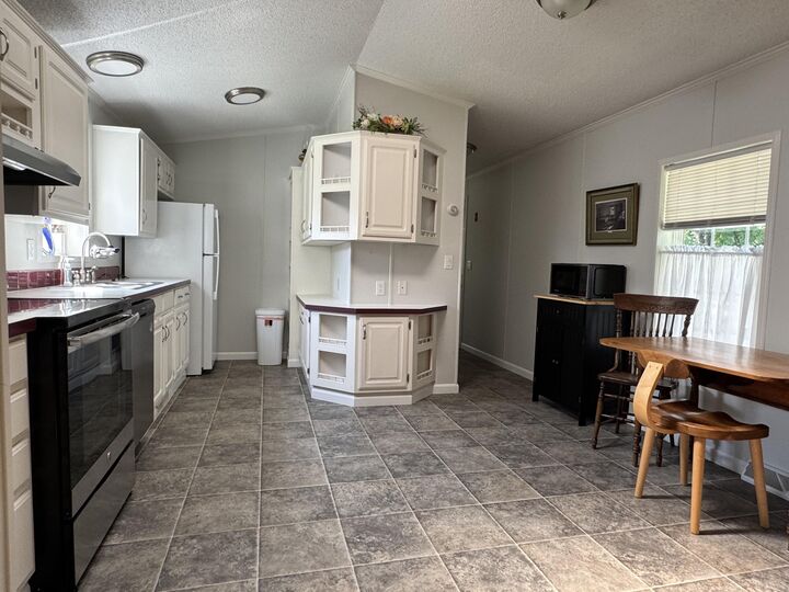 Property Photo:  38 Ridge Road  ME 04346 