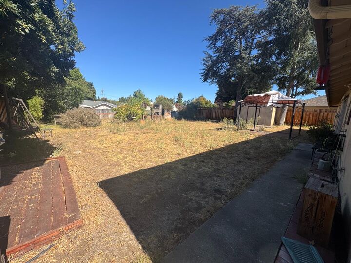 Property Photo: 1354 Cordilleras Avenue CA 94087