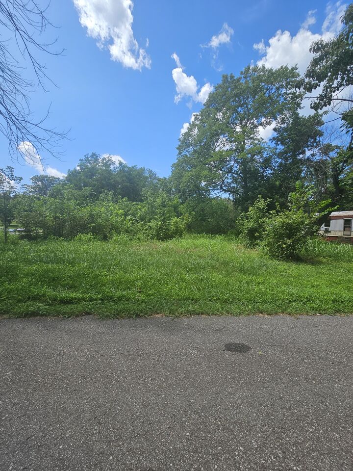 Property Photo:  0 31 W Hwy  TN 37188 