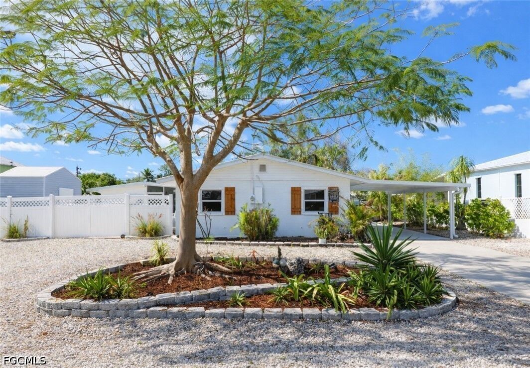 Property Photo:  16191 Porto Bello Street  FL 33922 