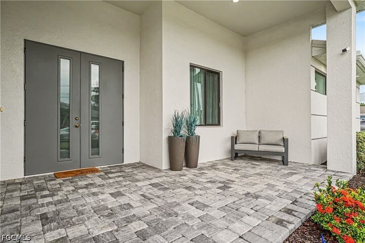 Property Photo: 2019 SW 28th Lane FL 33914