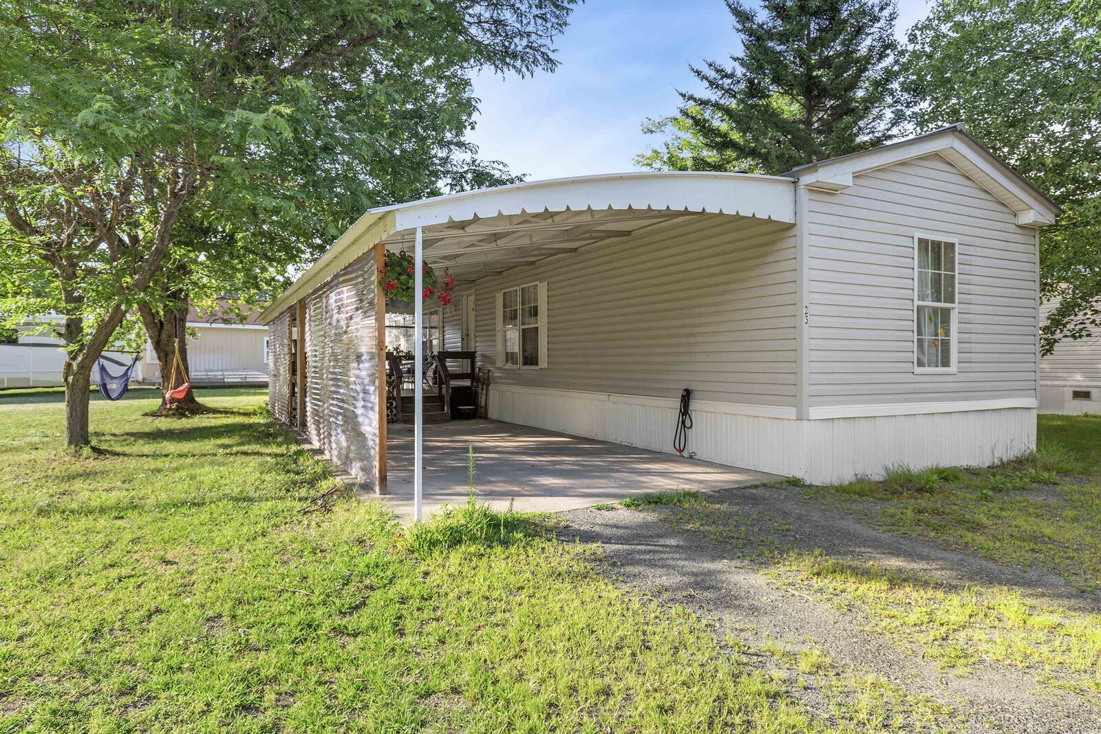 Property Photo:  23 Family Circle  VT 05048 